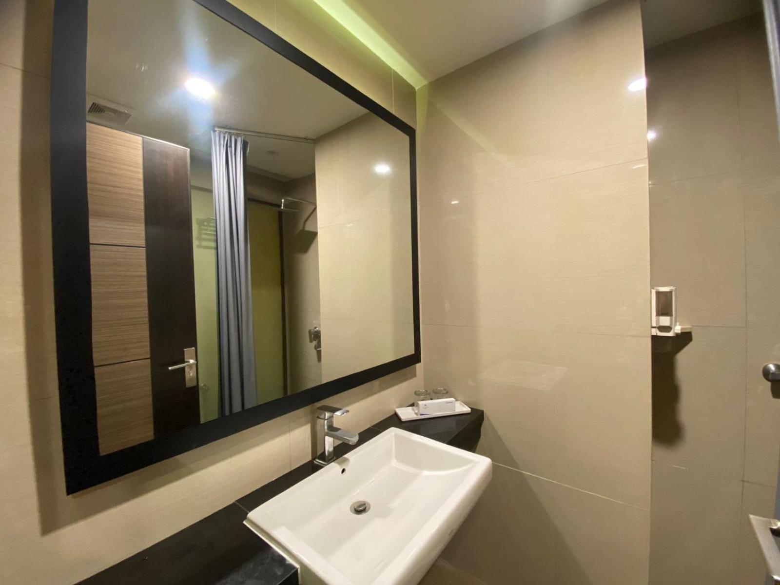 Atlantic City Hotel Bandung Exterior photo