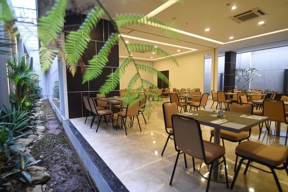 Atlantic City Hotel Bandung Exterior photo